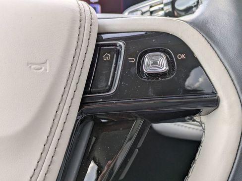 Certified 2025 Lincoln Aviator Reserve image 29