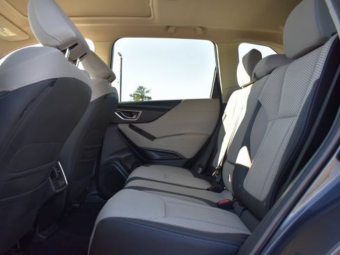 Used 2022 Subaru Forester Premium image 10