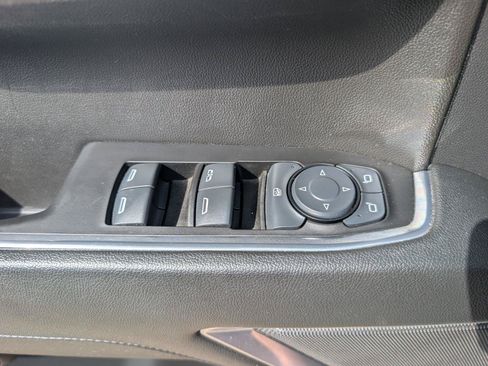 Used 2025 Chevrolet Silverado 1500 LT AWD/4WD image 30