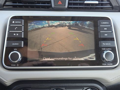 Used 2021 Nissan Versa SV image 20