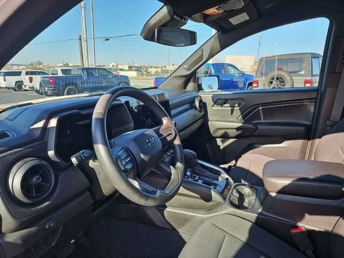 Used 2024 Chevrolet Colorado Trail Boss w/ Advanced Trailering Package image 13