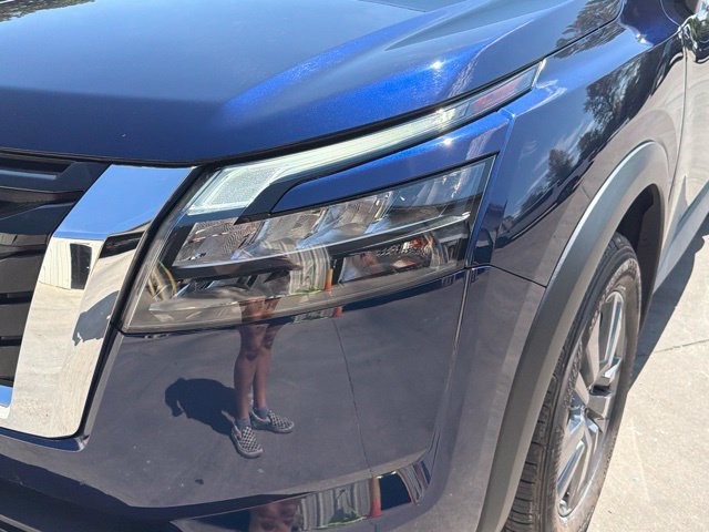 Used 2025 Nissan Pathfinder SV AWD/4WD image 10