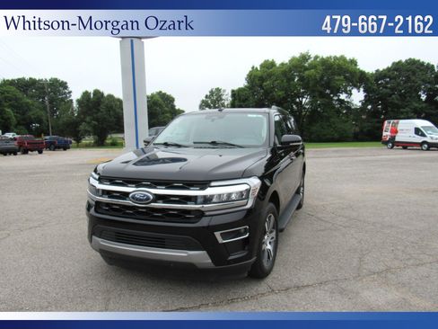Used 2024 Ford Expedition Limited RWD image 2