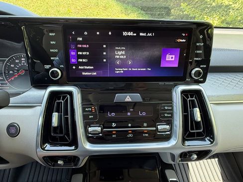 Used 2022 Kia Sorento SX AWD/4WD image 25