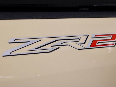 Used 2022 Chevrolet Colorado ZR2 AWD/4WD image 12