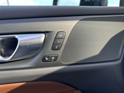 Certified 2025 Volvo V60 B5 Cross Country Plus image 32