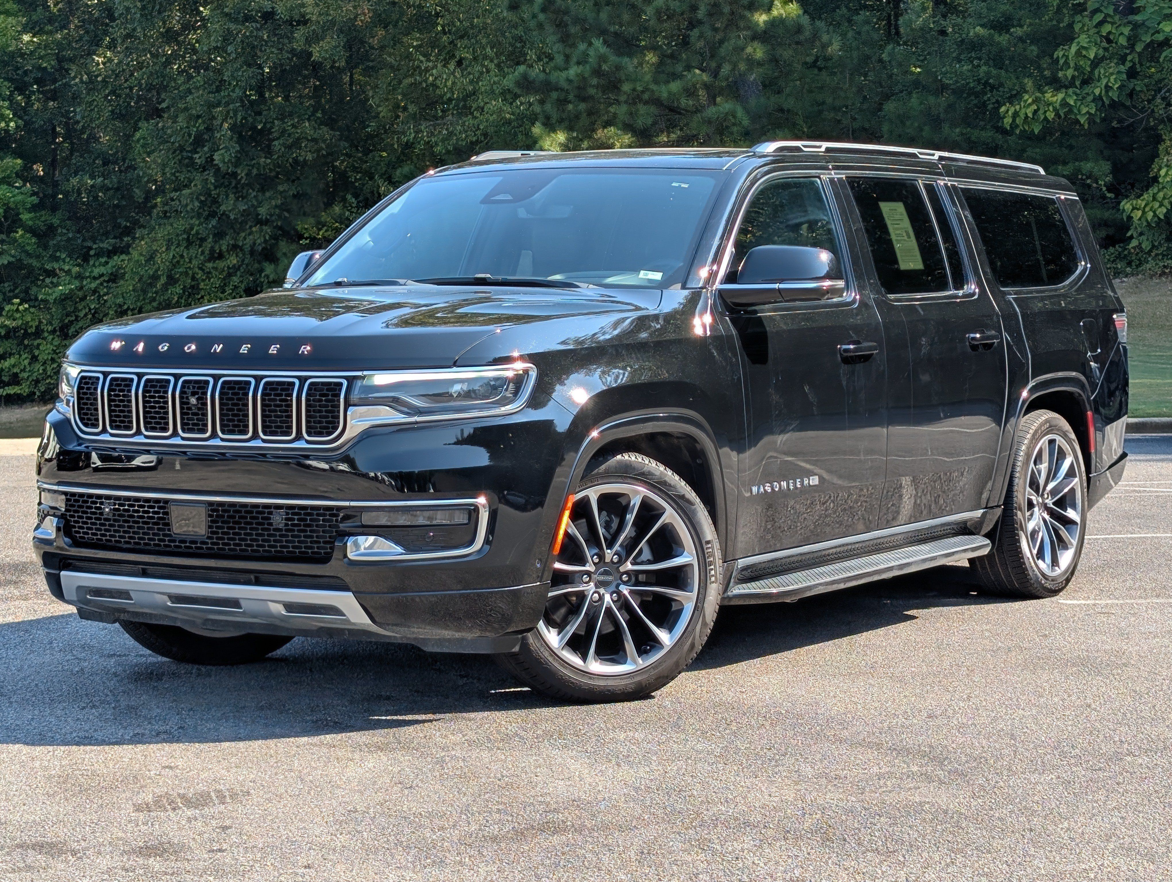 Used 2024 Jeep Wagoneer L Series II w/ Convenience Group I AWD/4WD image 4
