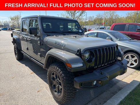 Used 2022 Jeep Gladiator Sport AWD/4WD image 2