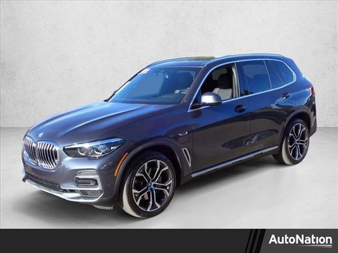 Used 2022 BMW X5 xDrive45e w/ Parking Assistance Package image 1