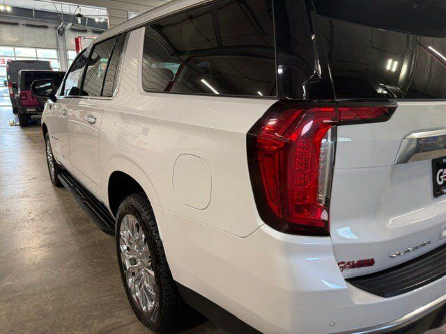 Used 2021 GMC Yukon XL Denali AWD/4WD image 31
