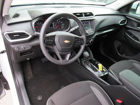 Used 2023 Chevrolet TrailBlazer LT image 15