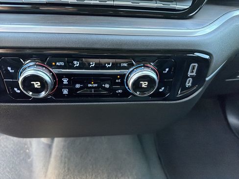 Used 2025 GMC Sierra 1500 SLT AWD/4WD image 22
