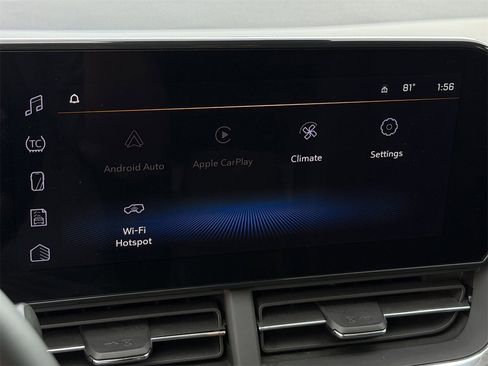 Used 2025 Chevrolet Trax LT w/ LT Convenience Package image 18