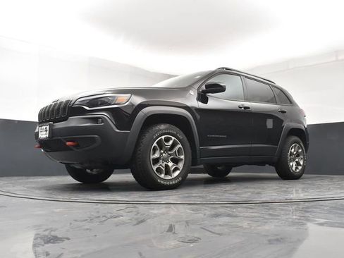Used 2022 Jeep Cherokee Trailhawk w/ Trailer Tow Group AWD/4WD image 21