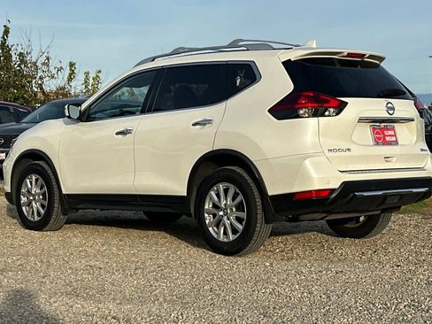 Certified 2020 Nissan Rogue SV image 7