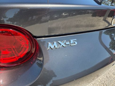 Used 2023 MAZDA MX-5 Miata Grand Touring RWD image 12