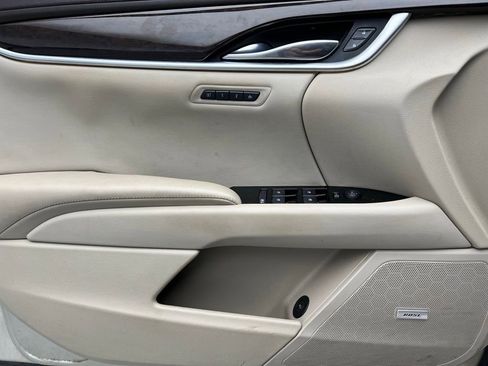 Used 2014 Cadillac XTS Luxury FWD image 15