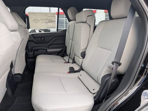 New 2026 Toyota 4Runner SR5 image 28