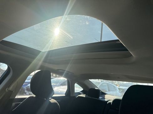 Used 2019 Ford Fusion SE image 8