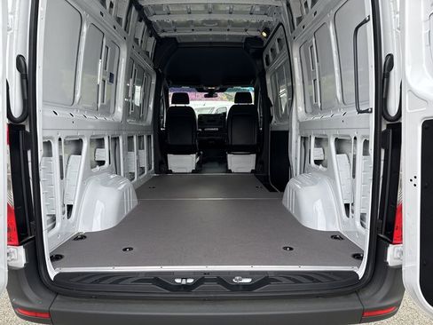 New 2025 Mercedes-Benz Sprinter 2500 image 11