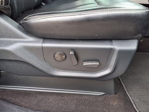 Used 2020 Ford F150 Lariat w/ Equipment Group 502A Luxury AWD/4WD image 14