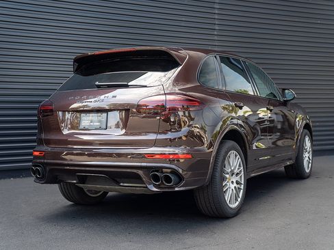 Used 2018 Porsche Cayenne GTS AWD/4WD image 28