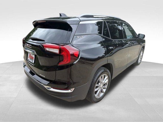 Used 2022 GMC Terrain SLT w/ Tech Package AWD/4WD image 4