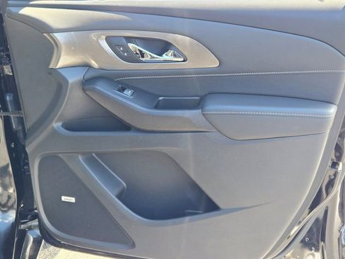 Used 2023 Chevrolet Traverse Premier w/ Redline Edition image 4