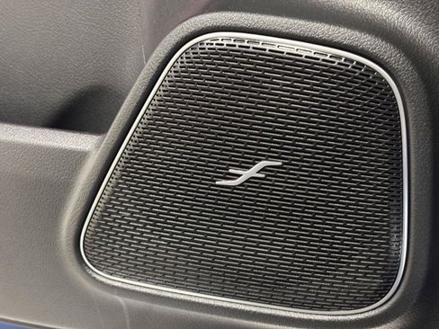 Used 2025 Mercedes-Benz GLB 35 AMG 4MATIC image 15