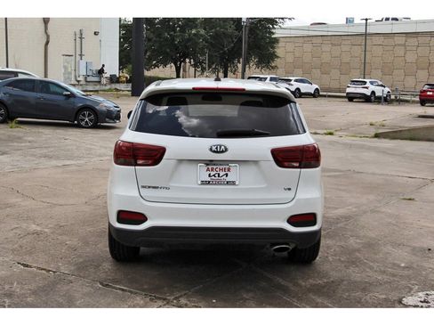 Used 2020 Kia Sorento FWD V6 image 6