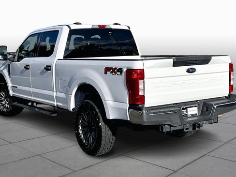 Used 2021 Ford F250 XLT w/ FX4 Off-Road Package image 12