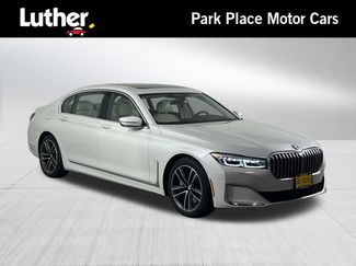Used 2022 BMW 750i xDrive w/ Luxury Rear Seating Package video 1