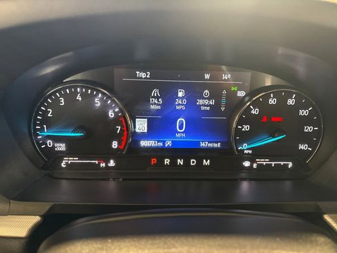 Used 2020 Ford Explorer XLT w/ Equipment Group 202A image 15