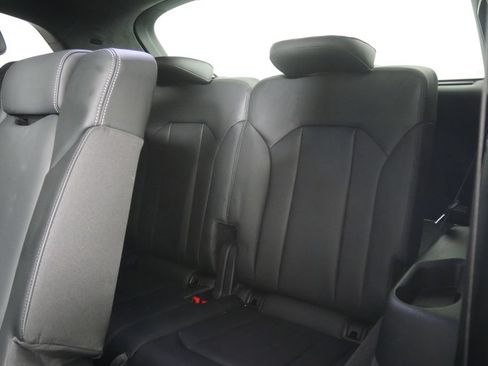 Used 2023 Audi SQ7 Prestige AWD/4WD image 16