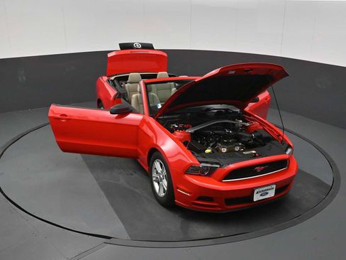 Used 2014 Ford Mustang Convertible w/ Equipment Group 102A RWD image 42