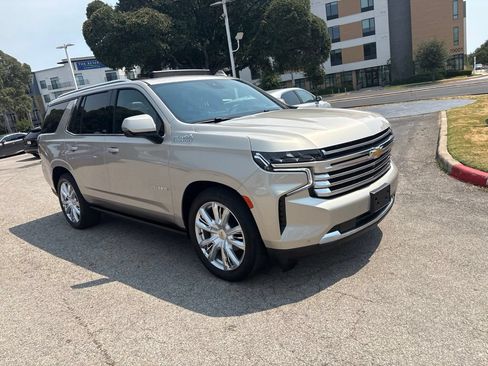 Used 2024 Chevrolet Tahoe High Country AWD/4WD image 7