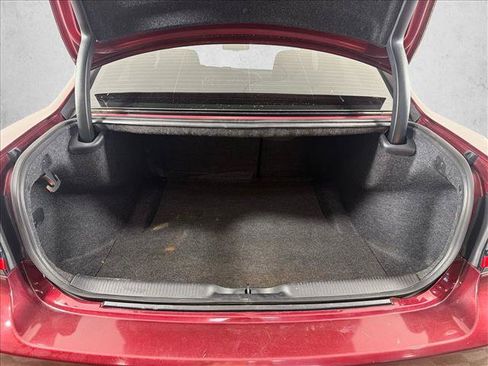 Used 2017 Dodge Charger SXT RWD image 18
