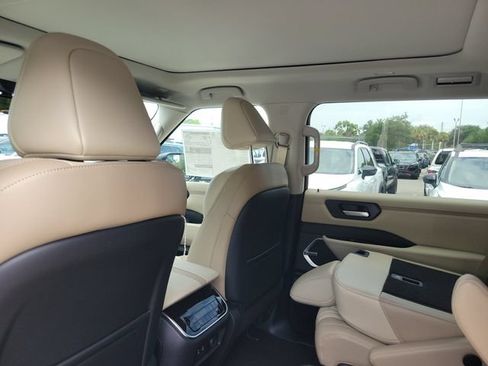 New 2026 Nissan Armada Platinum RWD image 10