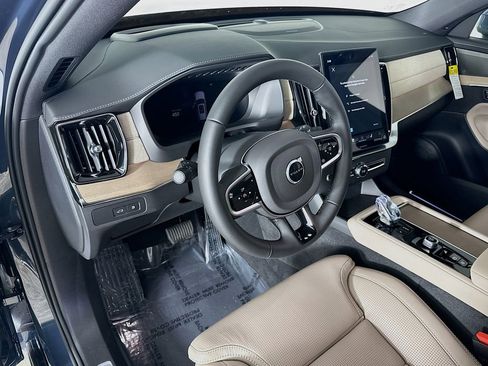 New 2026 Volvo XC90 T8 Ultra w/ Protection Package Premier AWD/4WD image 9