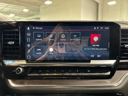 Used 2022 GMC Sierra 1500 SLT AWD/4WD image 27