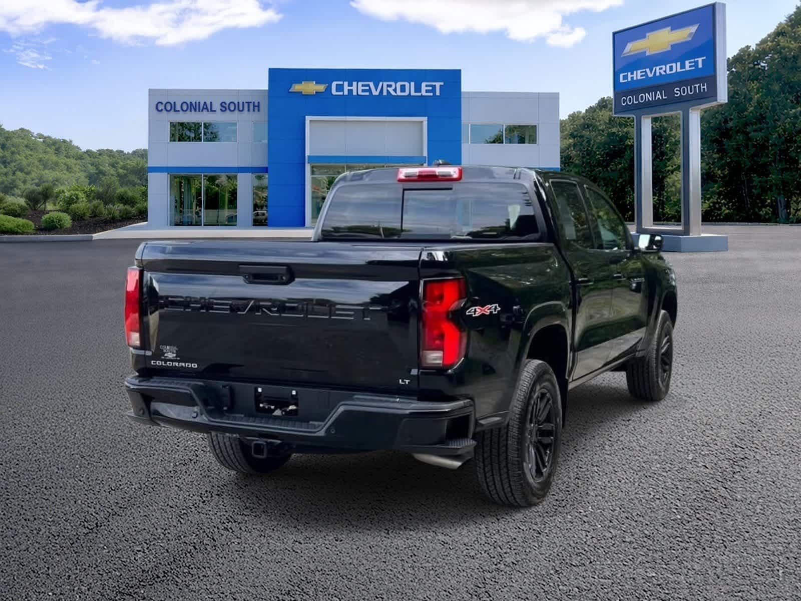 Certified 2024 Chevrolet Colorado LT w/ LT Convenience Package III AWD/4WD image 6