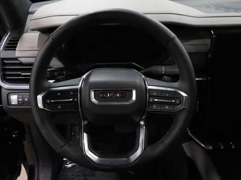 Used 2026 GMC Acadia Elevation w/ Elevation Premium Package FWD image 29