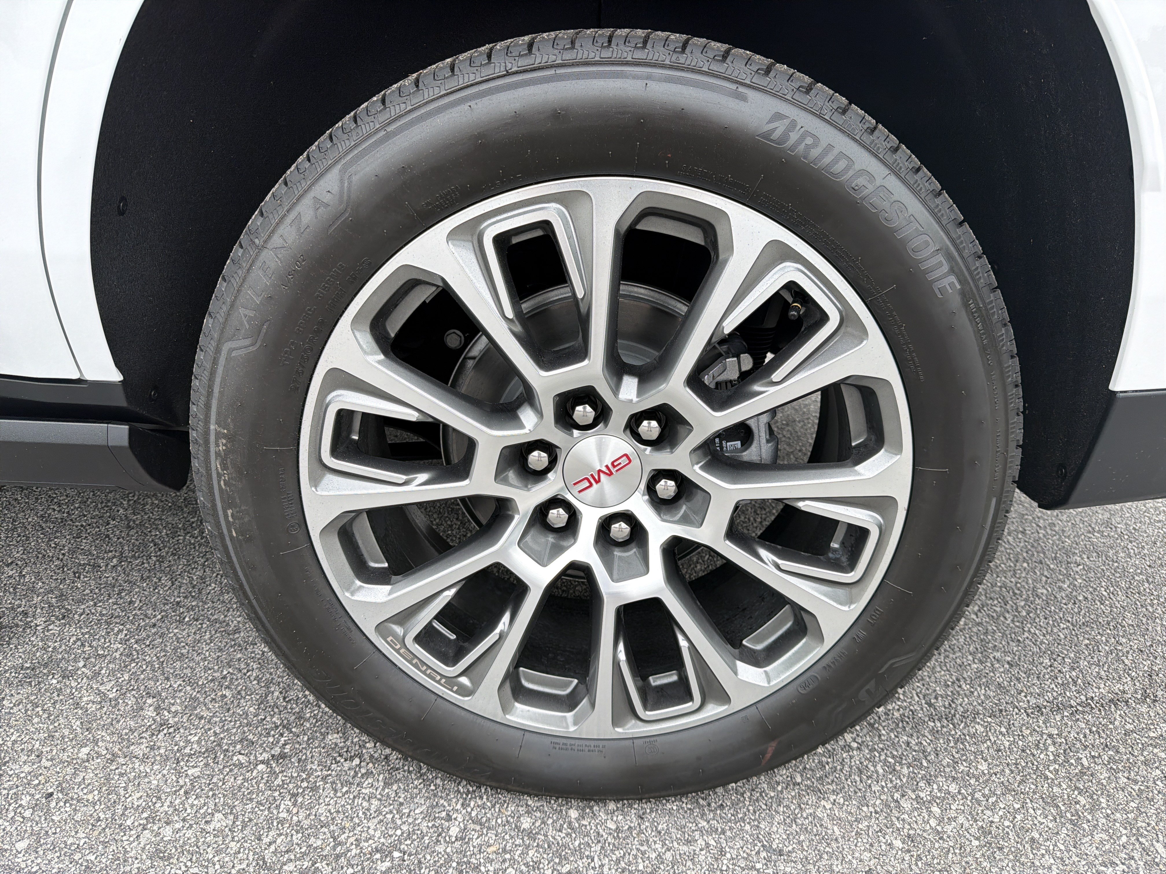 New 2026 GMC Yukon Denali w/ Denali Reserve Package AWD/4WD image 19