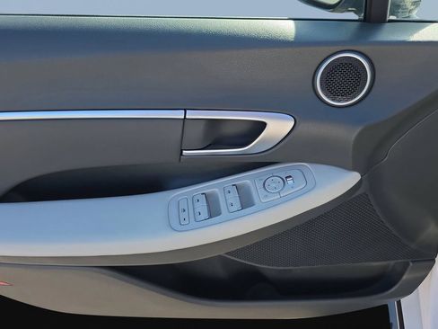 Certified 2025 Hyundai Sonata SEL FWD image 17