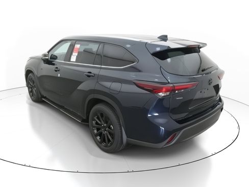 New 2026 Toyota Highlander Limited image 5