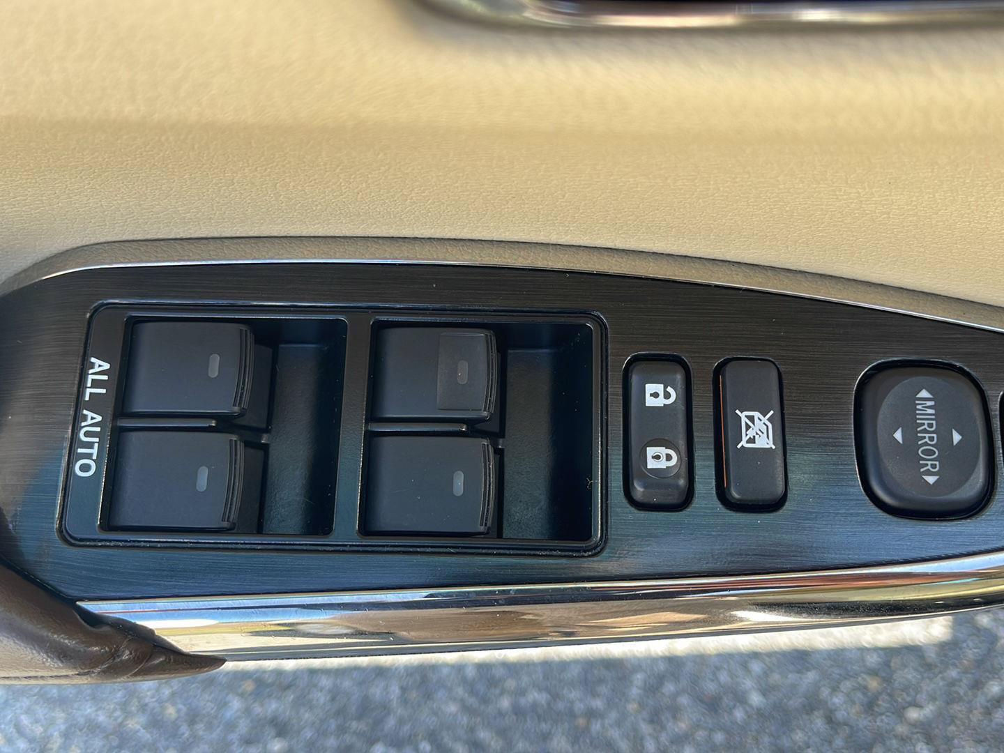 Used 2015 Toyota Avalon XLE Premium FWD image 15