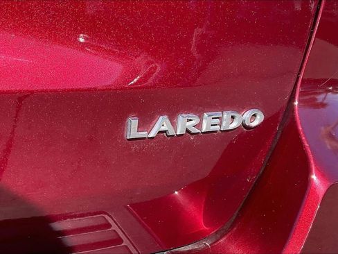 Used 2020 Jeep Grand Cherokee Laredo w/ 18" Wheel & 8.4" Radio Group image 8