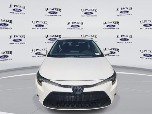 Used 2022 Toyota Corolla LE FWD image 8