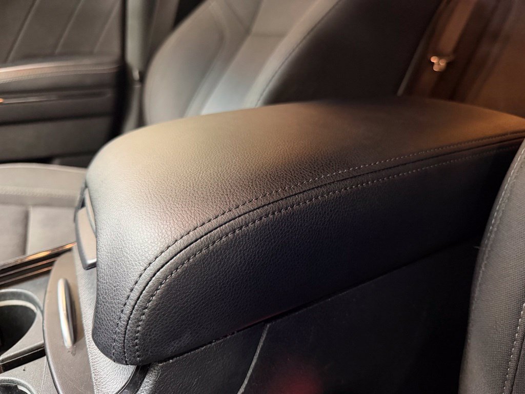 Used 2019 Dodge Charger SXT w/ Blacktop Package RWD image 22