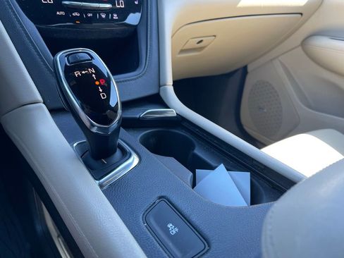 Used 2017 Cadillac XT5 Luxury w/ Driver Awareness Package FWD image 16